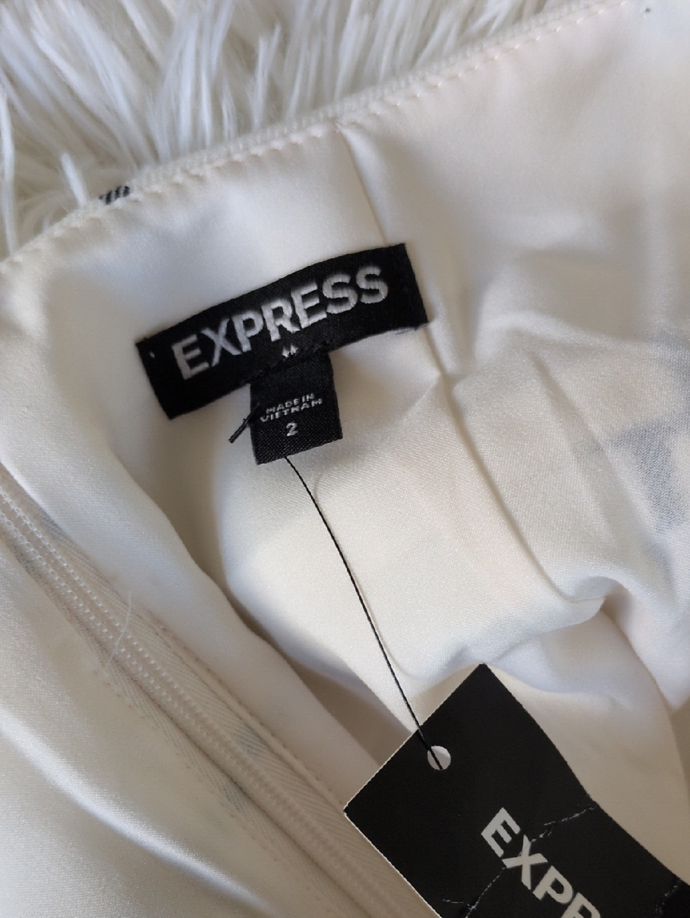 Express White Pencil Skirt with Black Windowpane Grid- NWT - Picture 4 of 5
